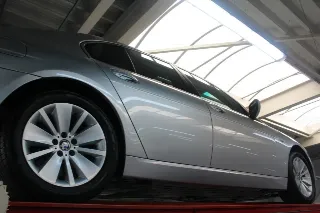 Foto 9 di 125: BMW 750i Luxurious and stylish “70.745 kms history”