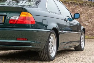 Foto 71 di 83: BMW 323 Ci Coupé Farngrün “25.000 kilometers”