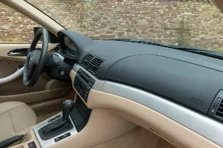 Foto 76 di 83: BMW 323 Ci Coupé Farngrün “25.000 kilometers”