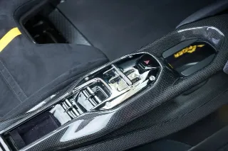 Foto 130 di 138: Ferrari SF90 XX Spider “Dealer mileage only – It’s new” EXCL. VAT, NETTO!