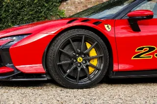 Foto 15 di 138: Ferrari SF90 XX Spider “Dealer mileage only – It’s new” EXCL. VAT, NETTO!