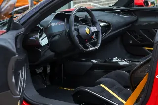 Foto 95 di 138: Ferrari SF90 XX Spider “Dealer mileage only – It’s new” EXCL. VAT, NETTO!