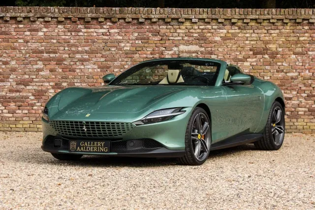 Ferrari Roma Spider “Verde Dora”