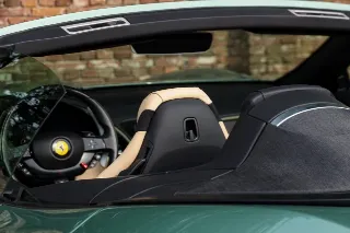 Foto 36 di 123: Ferrari Roma Spider “Verde Dora”