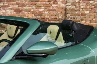 Foto 47 di 123: Ferrari Roma Spider “Verde Dora”