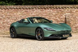 Foto 59 di 123: Ferrari Roma Spider “Verde Dora”