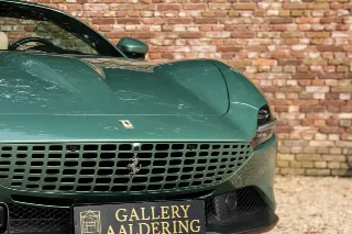 Foto 80 di 123: Ferrari Roma Spider “Verde Dora”