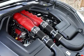 Foto 110 di 119: Ferrari California 4.3 “Tasteful Grigio Silverstone”