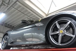 Foto 11 di 119: Ferrari California 4.3 “Tasteful Grigio Silverstone”