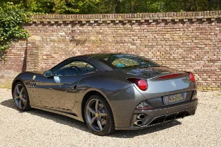 Foto 16 di 119: Ferrari California 4.3 “Tasteful Grigio Silverstone”
