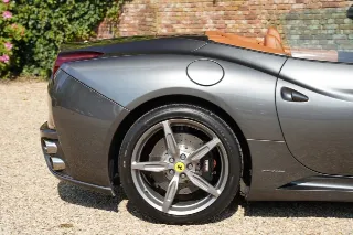 Foto 39 di 119: Ferrari California 4.3 “Tasteful Grigio Silverstone”
