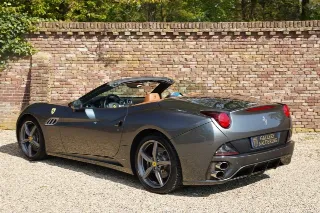 Foto 40 di 119: Ferrari California 4.3 “Tasteful Grigio Silverstone”