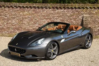 Foto 48 di 119: Ferrari California 4.3 “Tasteful Grigio Silverstone”