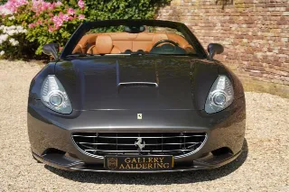 Foto 49 di 119: Ferrari California 4.3 “Tasteful Grigio Silverstone”