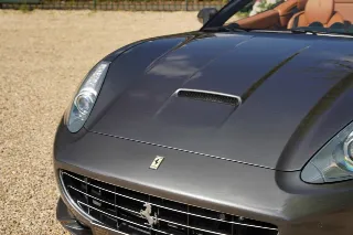 Foto 51 di 119: Ferrari California 4.3 “Tasteful Grigio Silverstone”