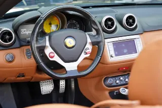 Foto 76 di 119: Ferrari California 4.3 “Tasteful Grigio Silverstone”