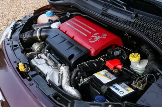 Foto 10 di 102: Fiat Abarth 695 Edizione Maserati “№333 of 499”