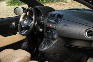 Foto 62 di 102: Fiat Abarth 695 Edizione Maserati “№333 of 499”