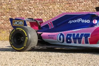 Foto 31 di 48: Force India Mercedes VJM10 Formula 1 “Ex-Esteban Ocon – Nine points-scoring finishes in 2017”