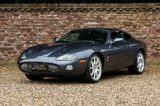Foto 18 di 106: Jaguar XK8 4.2 Coupe “Slate Grey – XKR Optics”