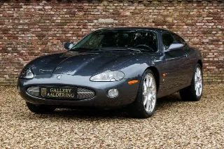 Foto 22 di 106: Jaguar XK8 4.2 Coupe “Slate Grey – XKR Optics”