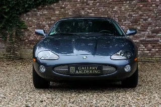 Foto 57 di 106: Jaguar XK8 4.2 Coupe “Slate Grey – XKR Optics”