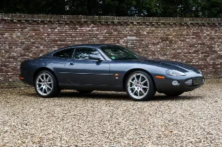 Foto 65 di 106: Jaguar XK8 4.2 Coupe “Slate Grey – XKR Optics”