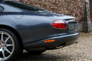 Foto 92 di 106: Jaguar XK8 4.2 Coupe “Slate Grey – XKR Optics”