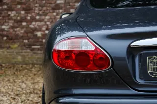 Foto 95 di 106: Jaguar XK8 4.2 Coupe “Slate Grey – XKR Optics”