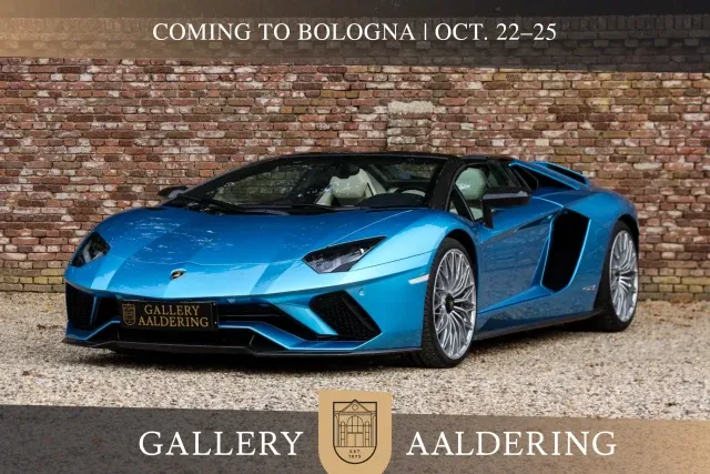 Lamborghini Aventador S Roadster “Blu Aegir over Bianco Polar”