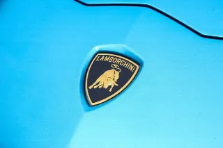 Foto 43 di 115: Lamborghini Aventador S Roadster “Blu Aegir over Bianco Polar”