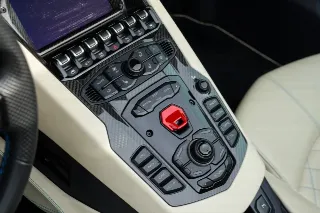 Foto 68 di 115: Lamborghini Aventador S Roadster “Blu Aegir over Bianco Polar”
