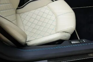 Foto 92 di 115: Lamborghini Aventador S Roadster “Blu Aegir over Bianco Polar”