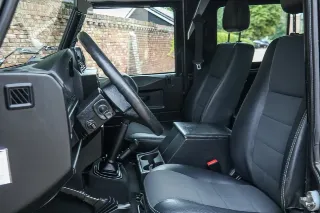 Foto 101 di 102: Land Rover Defender 90 Station Wagon “1st owner and 131.000 kms”