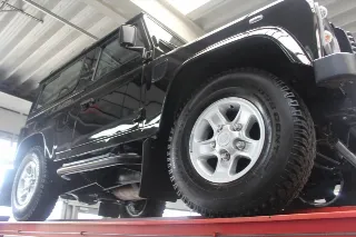 Foto 11 di 102: Land Rover Defender 90 Station Wagon “1st owner and 131.000 kms”