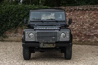 Foto 16 di 102: Land Rover Defender 90 Station Wagon “1st owner and 131.000 kms”