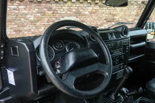 Foto 20 di 102: Land Rover Defender 90 Station Wagon “1st owner and 131.000 kms”