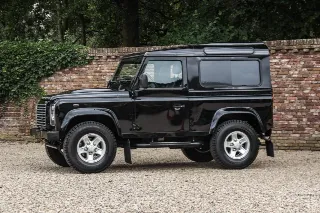 Foto 25 di 102: Land Rover Defender 90 Station Wagon “1st owner and 131.000 kms”