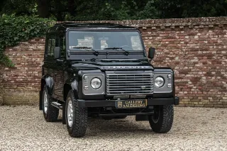 Foto 34 di 102: Land Rover Defender 90 Station Wagon “1st owner and 131.000 kms”