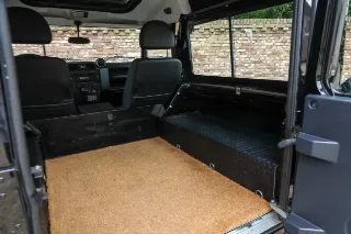 Foto 38 di 102: Land Rover Defender 90 Station Wagon “1st owner and 131.000 kms”