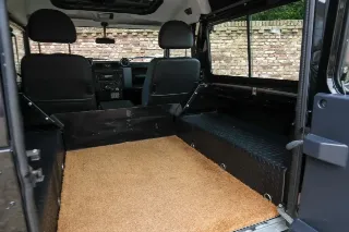 Foto 62 di 102: Land Rover Defender 90 Station Wagon “1st owner and 131.000 kms”