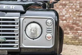 Foto 80 di 102: Land Rover Defender 90 Station Wagon “1st owner and 131.000 kms”