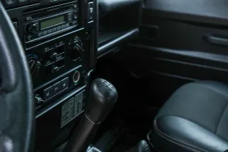 Foto 81 di 102: Land Rover Defender 90 Station Wagon “1st owner and 131.000 kms”