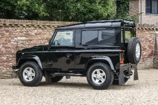 Foto 90 di 102: Land Rover Defender 90 Station Wagon “1st owner and 131.000 kms”