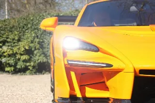 Foto 32 di 83: McLaren Senna LM “Papaya Orange with 727 kms”