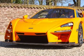 Foto 34 di 83: McLaren Senna LM “Papaya Orange with 727 kms”