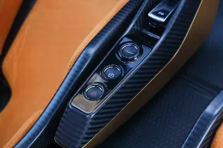 Foto 37 di 83: McLaren Senna LM “Papaya Orange with 727 kms”