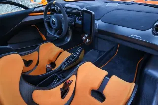 Foto 55 di 83: McLaren Senna LM “Papaya Orange with 727 kms”