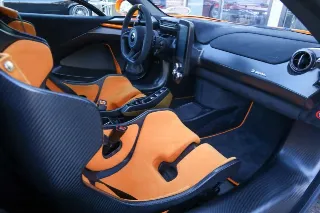 Foto 58 di 83: McLaren Senna LM “Papaya Orange with 727 kms”
