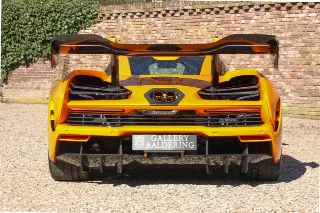 Foto 5 di 83: McLaren Senna LM “Papaya Orange with 727 kms”